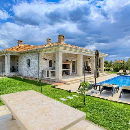 Mary Holiday home *
