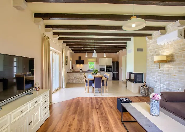 Mary בית נופש שיבניק